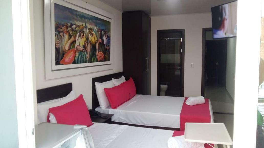 Hotel Giron Plaza Luaran gambar